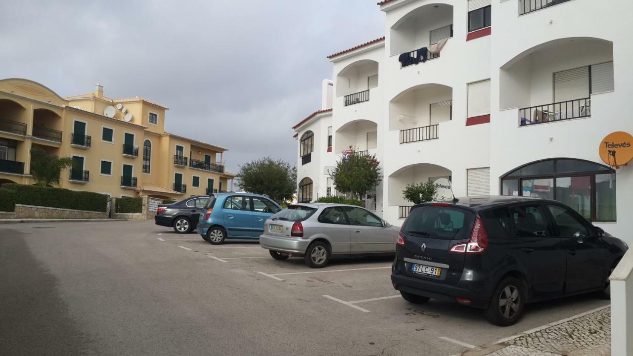 Apartment On The Strip Albufeira Exterior foto