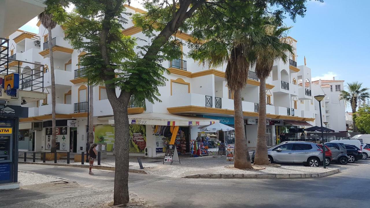 Apartment On The Strip Albufeira Exterior foto