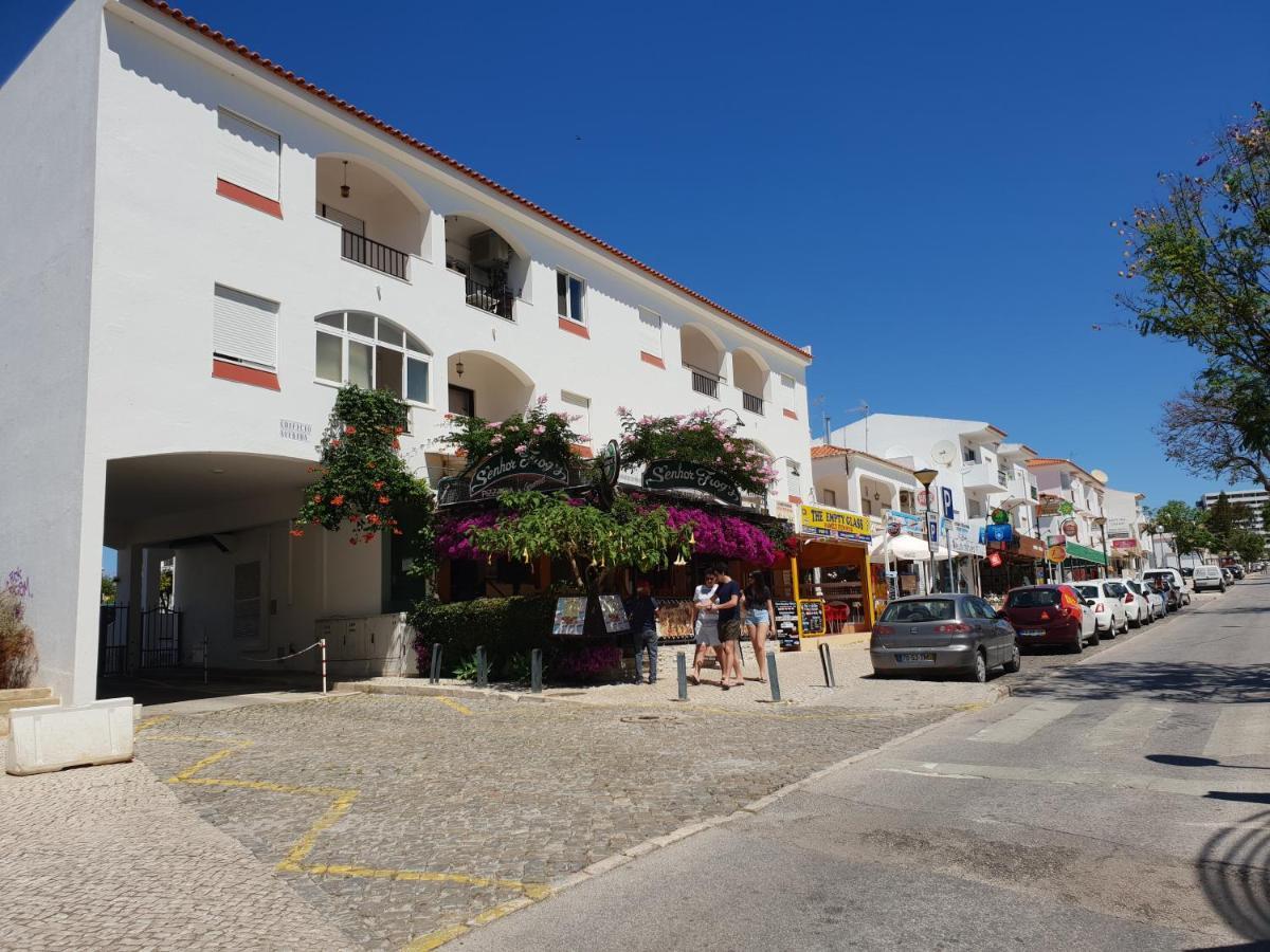 Apartment On The Strip Albufeira Exterior foto