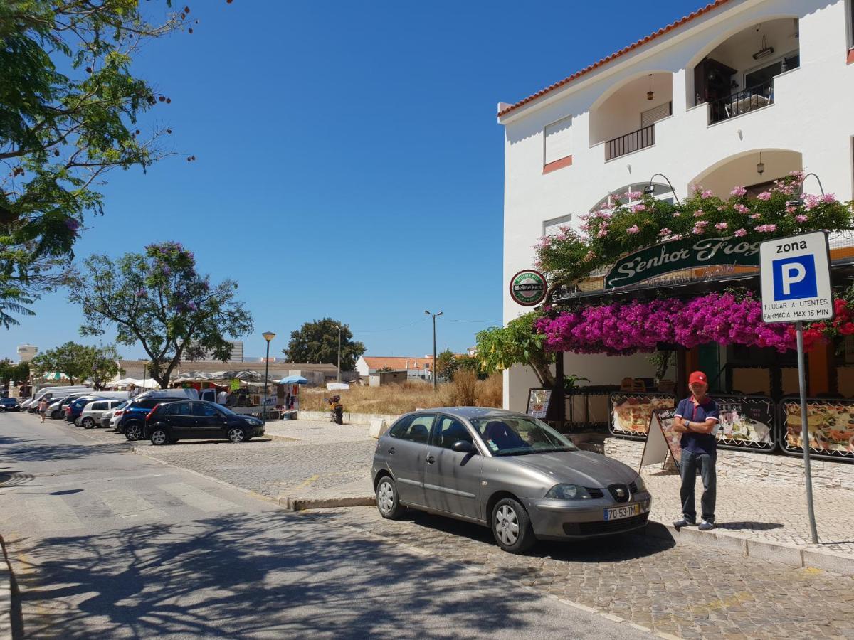 Apartment On The Strip Albufeira Exterior foto